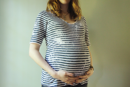 33 weeks 5 days pregnancy front
