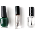 Easy DIY holiday manicure