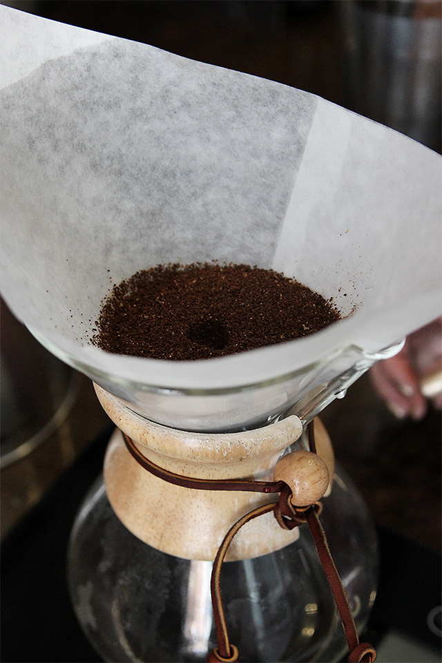 how to brew coffee with a chemex