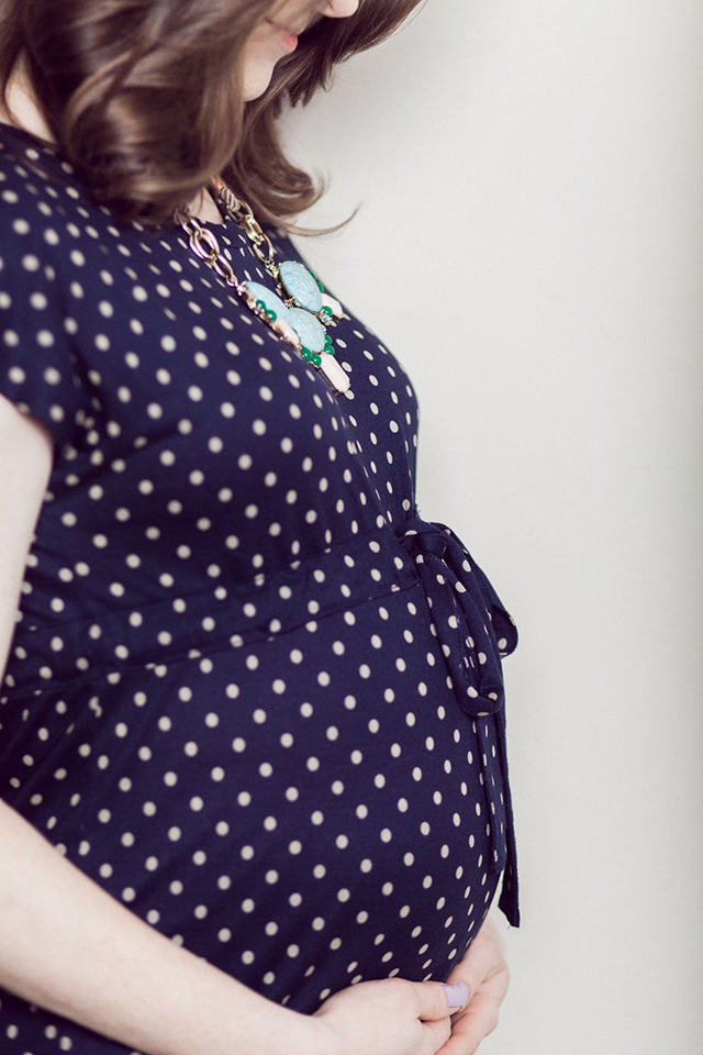 maternity photo baby bump