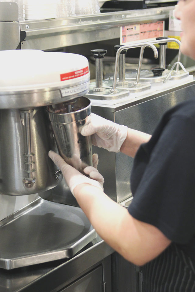 Making a hand-spun strawberry Oreo milkshake at Johnny Rockets, plus 8 milkshake recipes to try at home